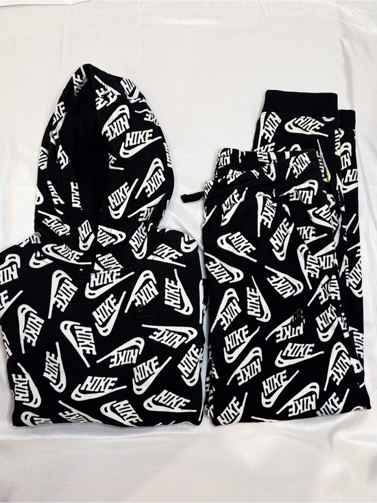 Nike Other - Nike Black & White Allover Hoodie and Logo Jogger Pants Set - Kids